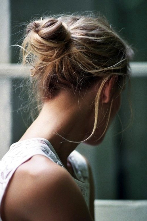 Le-Fashion-Blog-16-Buns-For-Any-Occasion-Hair-Inspiration-Via-Quentin-De-Briey