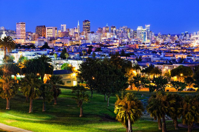 2010, San Francisco, California, USA --- View of the city from Dolores Park in the Mission District --- Image by © Pietro Canali/SOPA/Corbis
